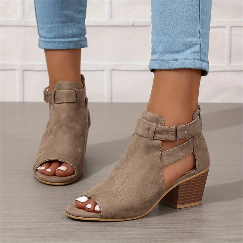 Luzia | Stiefelette mit Ausschnitten